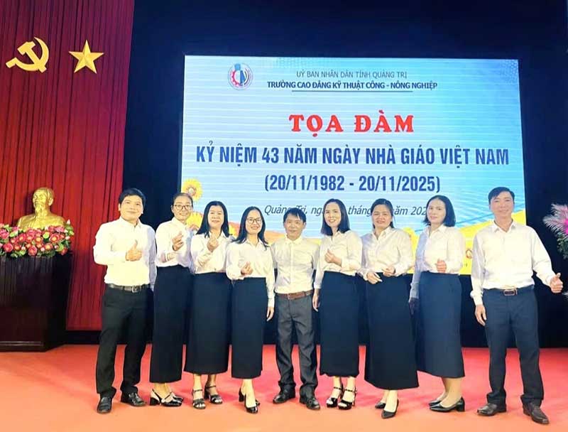 Phòng Quản trị đầu tư và Dịch vụ